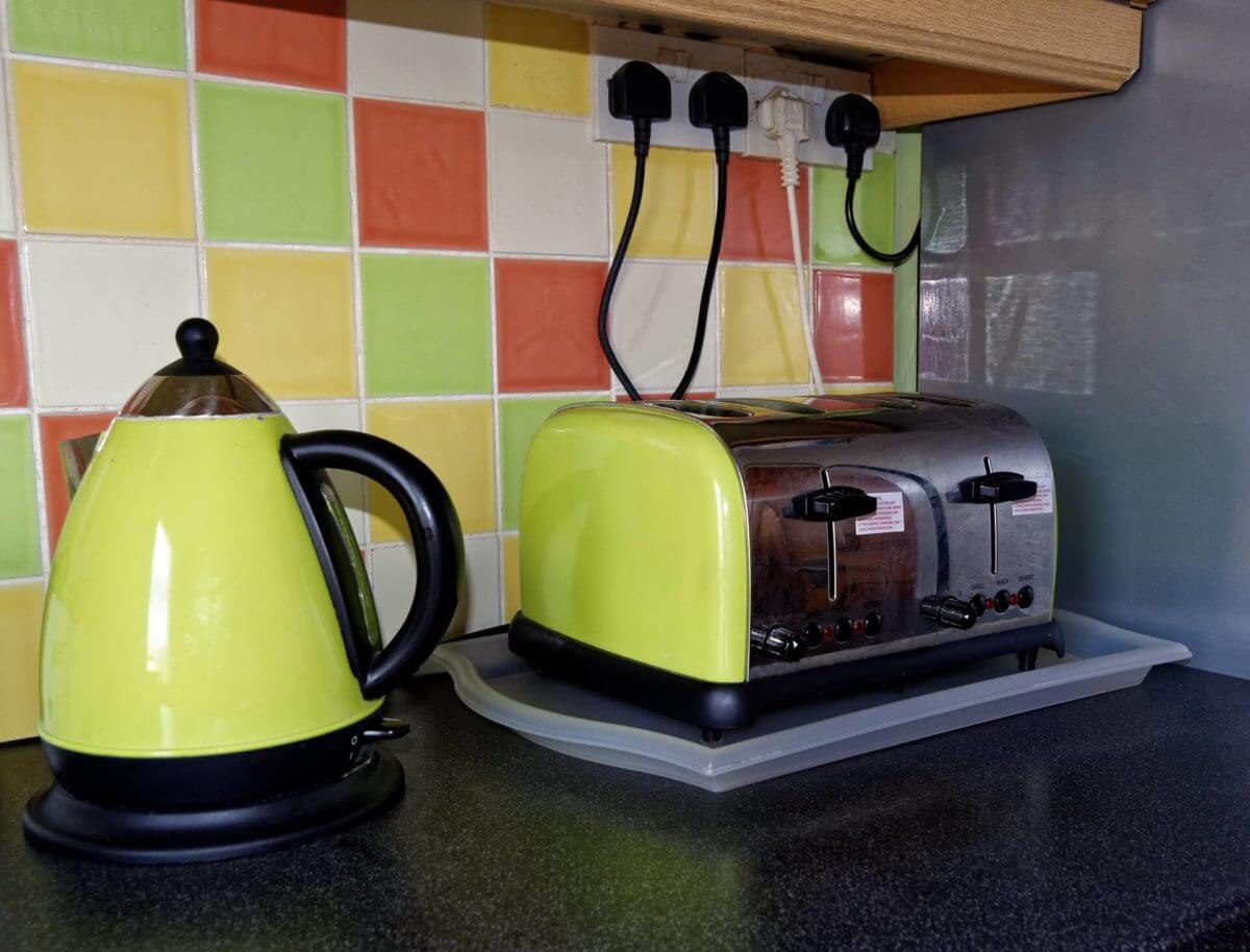 kitchen appliances is easy to pack for long distance moving